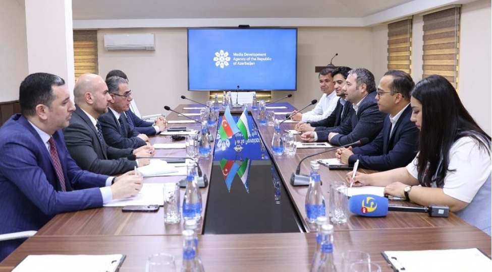 media-da-ozbekistanin-resmi-shexsleri-ile-gorush-kechirilib