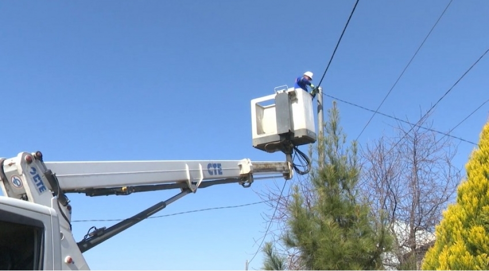 azerishiq-agstafa-samux-ve-shemkirde-kohnelmish-elektrik-shebekesini-yenileyir-video