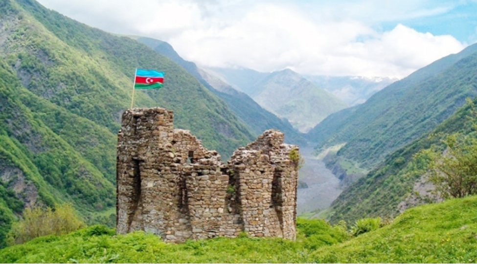qarabaga-ferdi-avtomobillerle-seferlerin-istiqametleri-genishlendirilir-turizme-nece-tesir-edecek