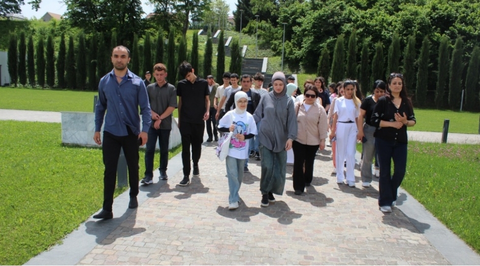 quba-soyqirimi-memorial-kompleksinde-achiq-qapi-gunu-teshkil-olunub