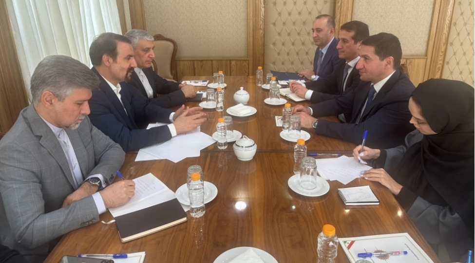 hikmet-haciyev-xdeki-hesabinda-iranda-kechirdiyi-gorushlerle-bagli-paylashim-edib