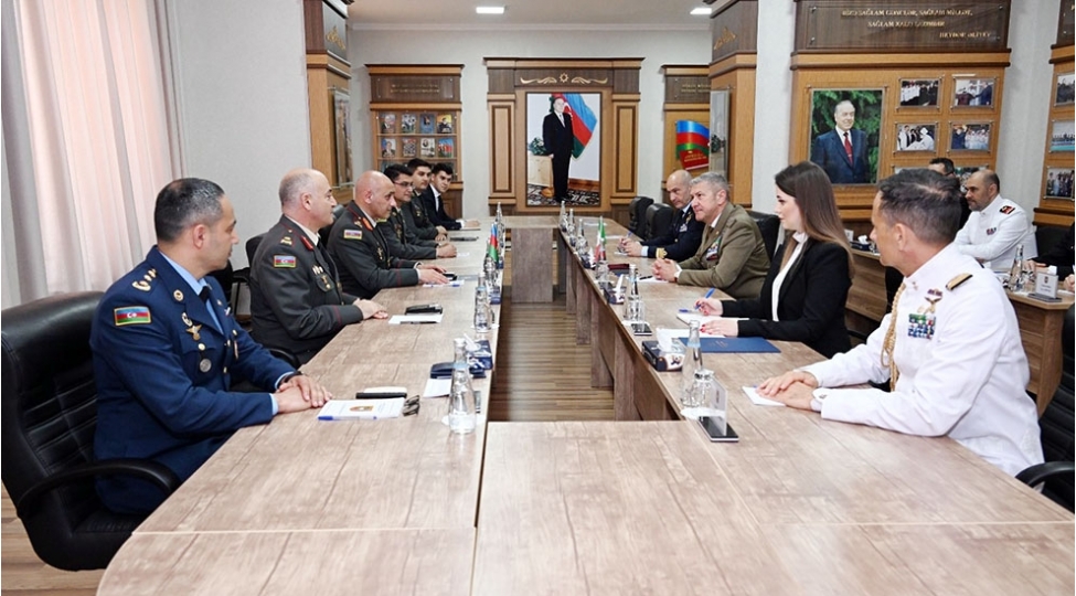italiya-numayende-heyeti-azerbaycan-mmu-ve-hdq-ni-ziyaret-edib-video