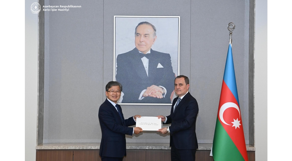 ceyhun-bayramov-koreyanin-yeni-sefirini-qebul-edib