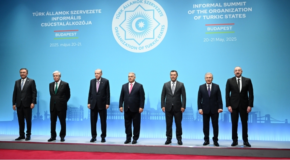 turk-dunyasinin-birliyinin-novbeti-teqdimati