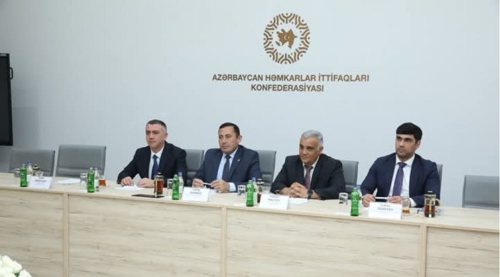 ahiita-ile-velosiped-federasiyasi-arasinda-emekdashliq-gorushu-kechirilib