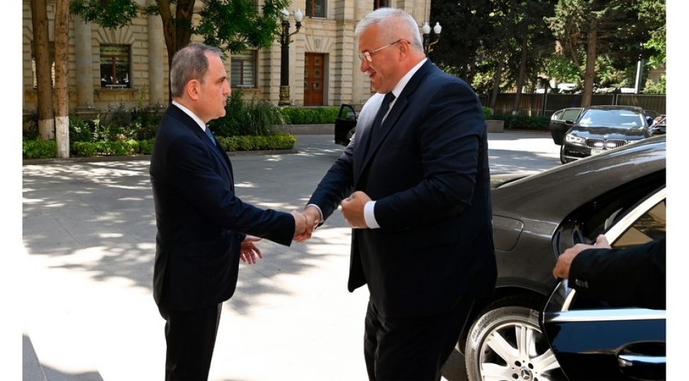 ceyhun-bayramovun-andrey-sibiqa-ile-tekbetek-gorushu-bashlayib