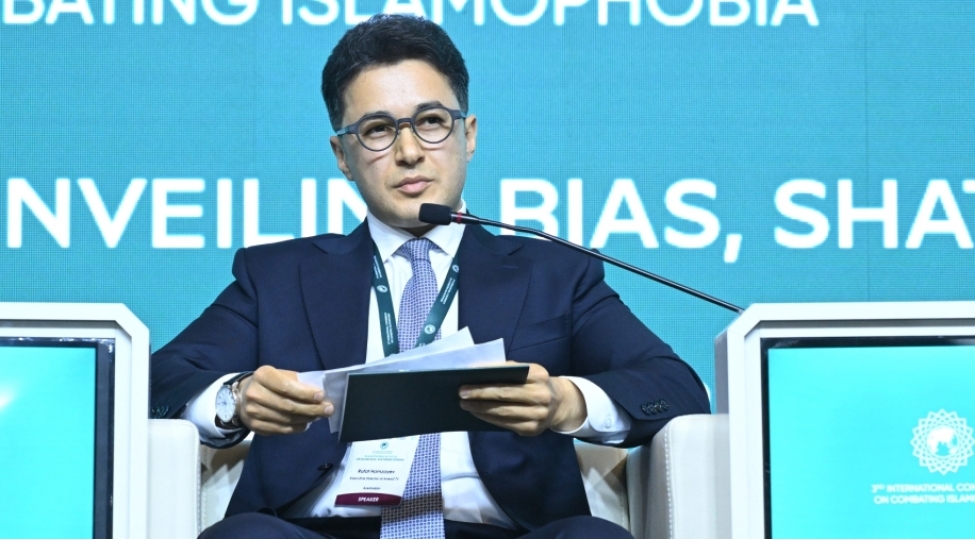 rufet-hemzeyev-sosial-media-platformalari-islamofobiya-mezmunun-suretle-yayilmasina-tekan-verir