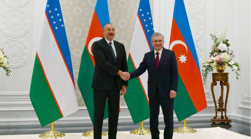 shavkat-mirziyoyev-ilham-eliyevi-tebrik-edib