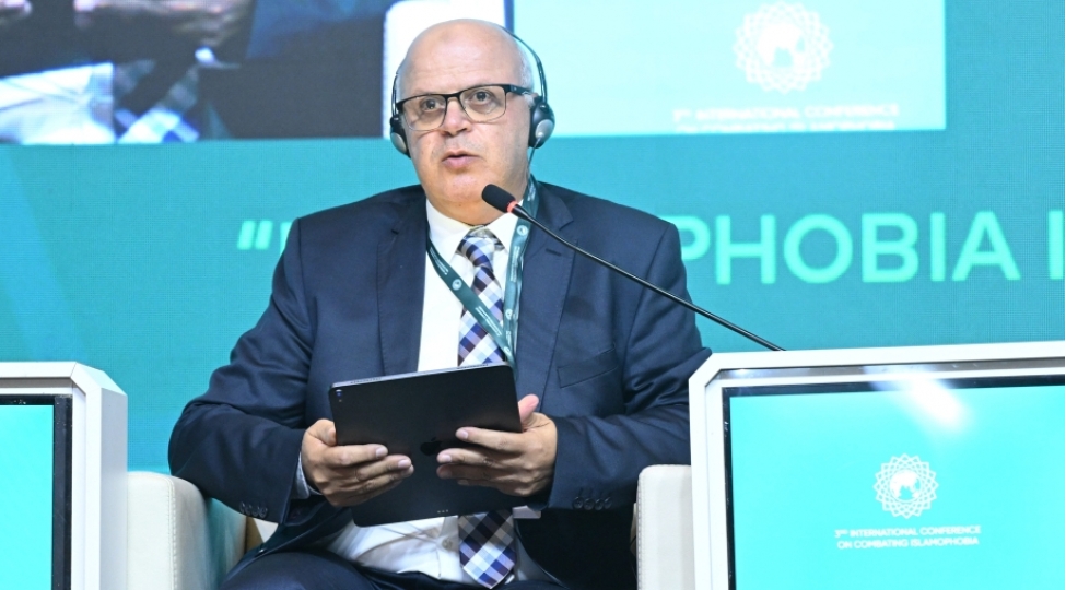 strasburq-boyuk-mescidinin-prezidenti-islamofobiya-genish-auditoriyaya-malik-media-vasiteleri-terefinden-de-yayilir