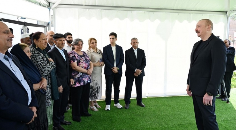 prezident-azad-olunan-erazilerde-berpa-edilen-sheher-ve-kendlerin-sayi-15-e-chatib