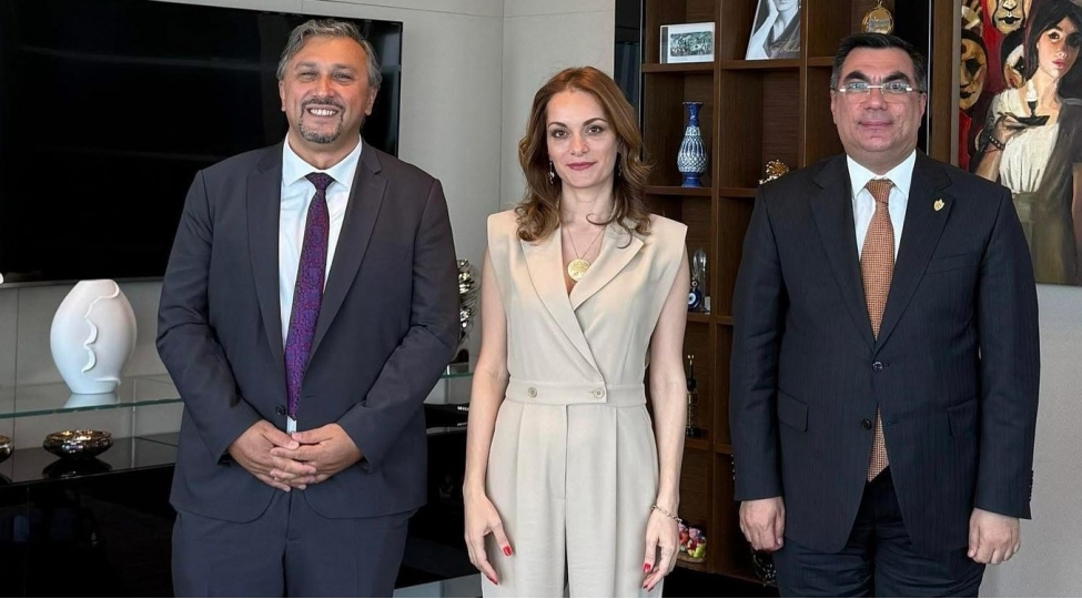 socar-in-vitse-prezidenti-koch-universitetinin-rektorunu-qebul-edib