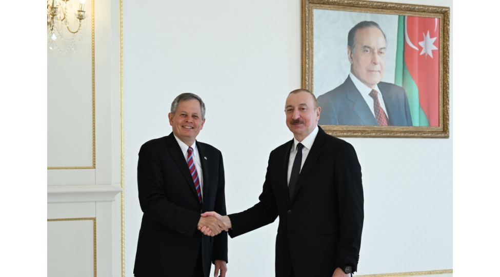 prezident-ilham-eliyev-absh-senatinin-xarici-elaqeler-komitesinin-uzvunu-qebul-edib-yenilenib