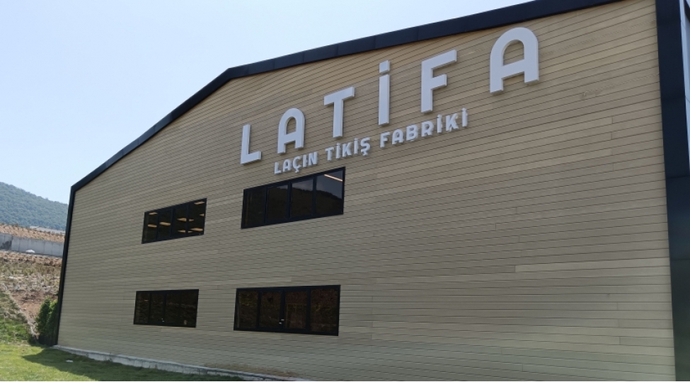 latifa-lachin-tikish-fabrikinde-gunde-2-min-eded-tekstil-mehsulu-istehsal-olunacaq