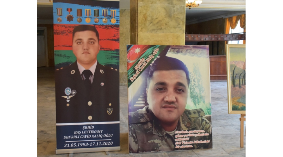 imishlide-shehide-hesr-edilen-kitabin-teqdimati-olub-foto