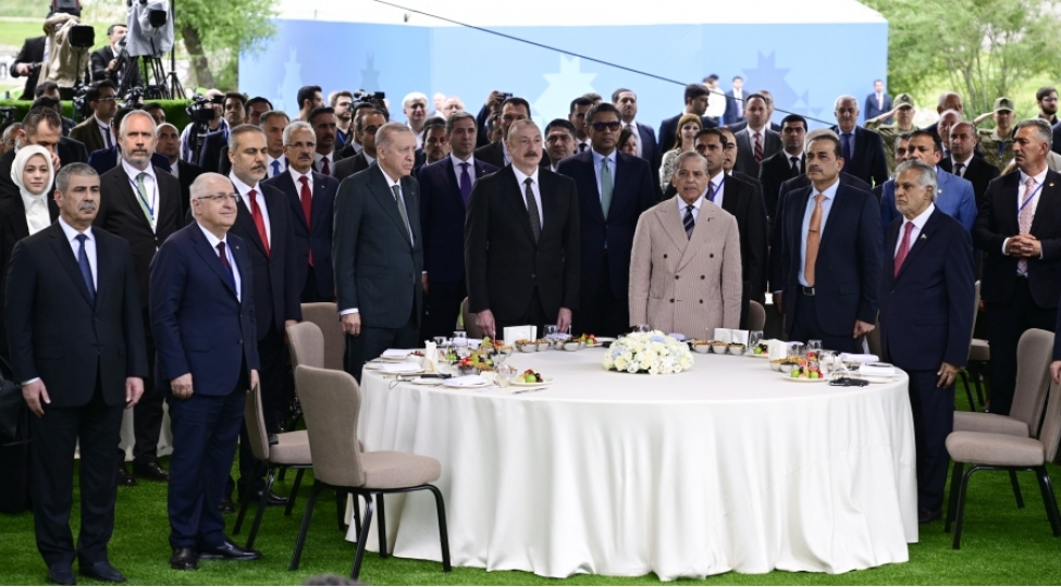 uch-qardash-olkenin-guclenen-emekdashligi