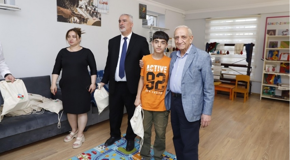 azerbaycan-shahmat-federasiyasi-ushaq-evini-ziyaret-edib-2