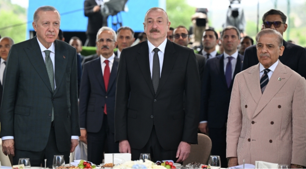 musteqillik-gunumuze-yeni-reng-ve-mena-qatmish-tedbir-sherh