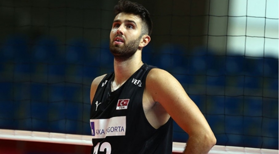 fenerbagcha-qalatasarayin-sabiq-voleybolchusunu-transfer-edib