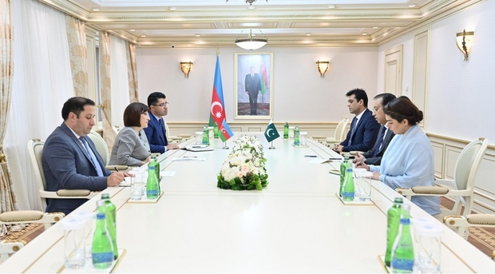 sahibe-qafarova-pakistanin-azerbaycandaki-sefiri-ile-gorushub