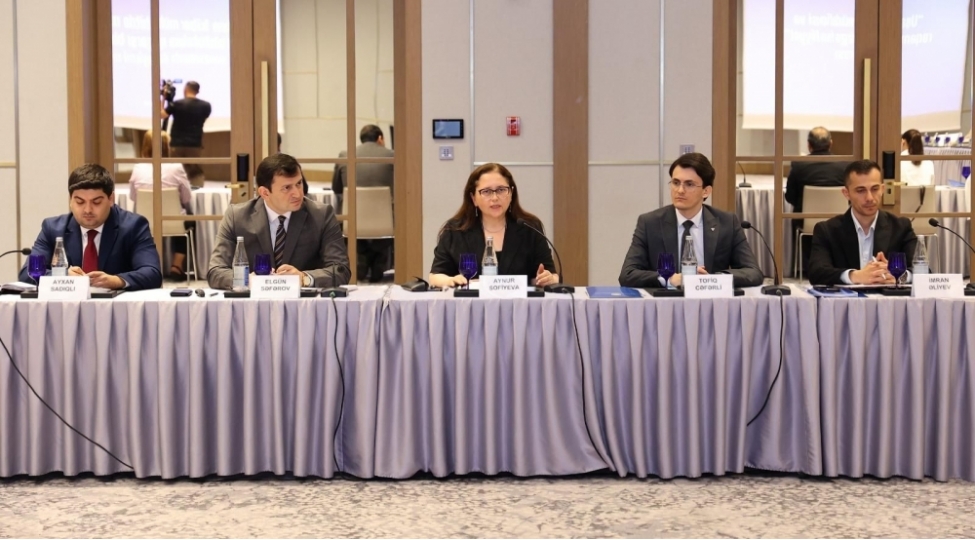 ushaqlarin-kiber-muhitde-mudafiesi-movzusu-muzakire-edilib