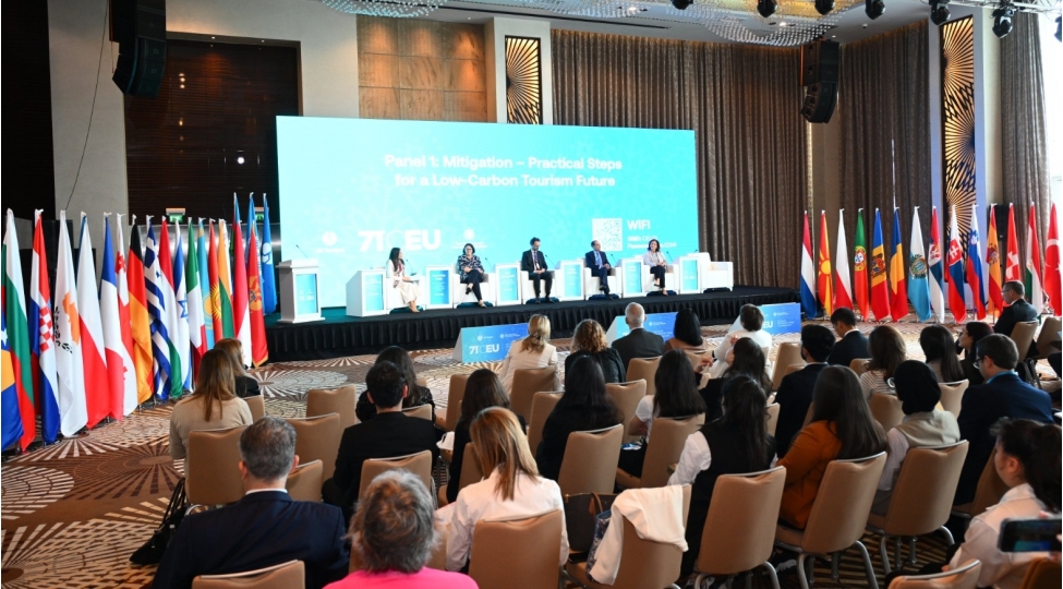 turizmde-iqlim-deyishiklikleri-movzusunda-konfrans-kechirilib