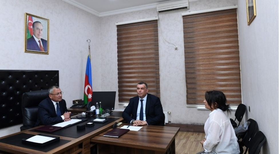 dovlet-komitesinin-sedri-vetendash-qebulu-kechirib