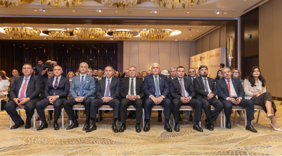 tshiib-metbuat-shurasi-ve-veyseloglu-shirketler-qrupu-musabiqe-ishtirakchilari-olan-jurnalistleri-mukafatlandirdi