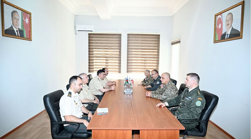 azerbaycan-ve-gurcustan-herbi-tibb-mutexessisleri-arasinda-gorush-kechirilib