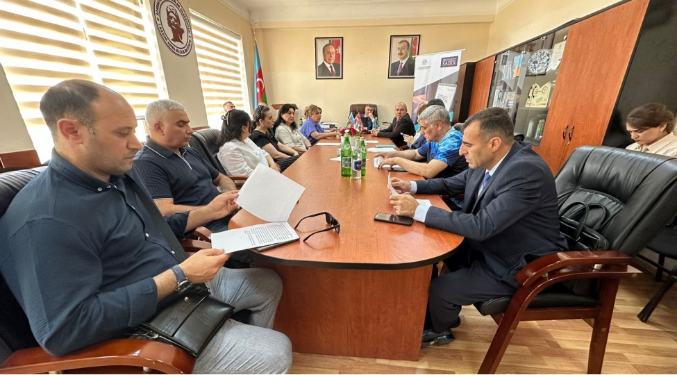 media-ve-reklam-metnlerinde-dil-normalarinin-pozulmasi-cemiyyete-menfi-tesir-edir