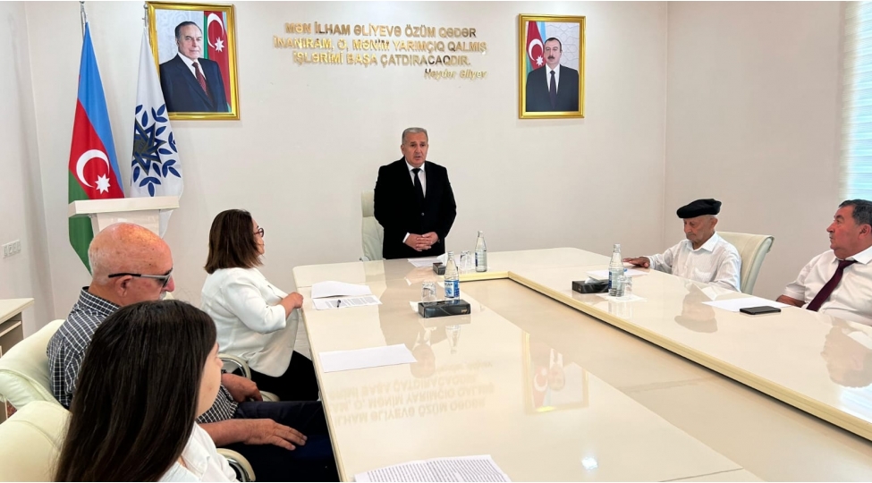kurdemirde-15-iyun-musteqil-azerbaycani-davamli-inkishafa-aparan-yol-movzusunda-deyirmi-masa-kechirilib