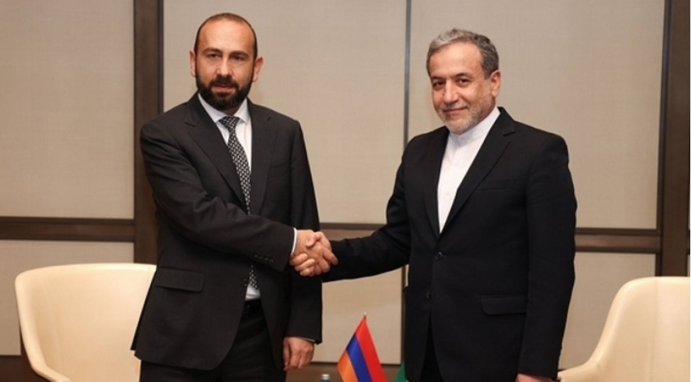 mirzoyan-ve-eraqchi-regiondaki-veziyyeti-muzakire-edibler