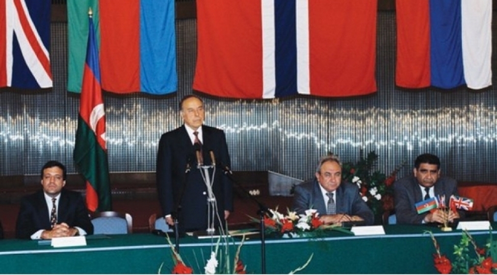 heyder-eliyev-ve-azerbaycanin-neft-qaz-strategiyasi