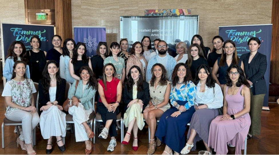 suni-intellekt-gundelik-heyatimizda-ve-ishimizde-ikt-sahesinde-qadin-liderlerle-interaktiv-gorush