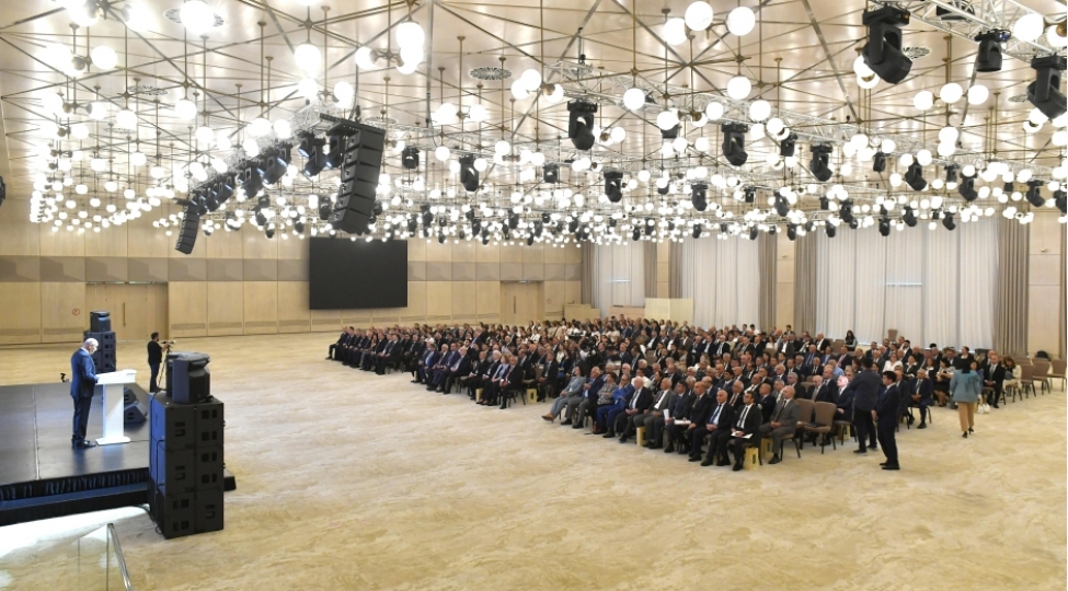 qerbi-azerbaycan-irsi-kitabinin-i-cildinin-teqdimat-merasimi-olub