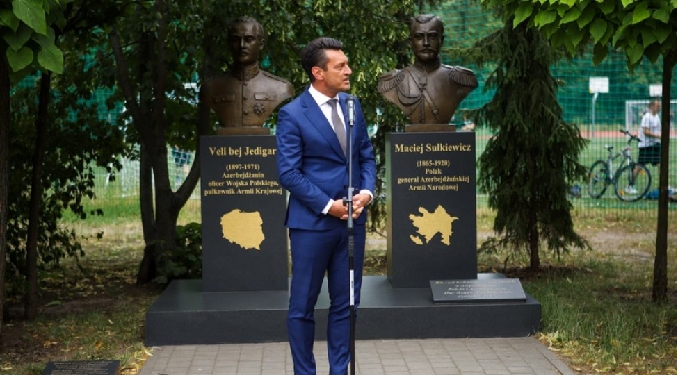 polshada-silahli-quvveler-gunu-munsibetile-sulkevich-ve-yadigarovun-xatireleri-yad-edilib