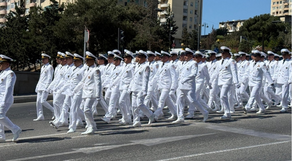 bakida-herbi-orkestrlerin-mushayieti-ile-yurushler-basha-chatib-yenilenib