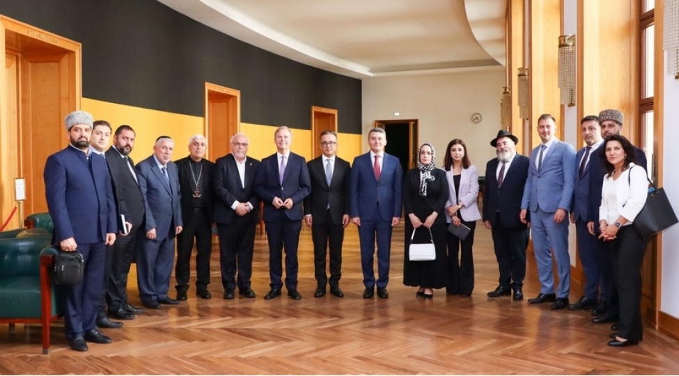 ramin-memmedov-almaniyanin-dini-azadliq-uzre-komissari-ile-gorushub