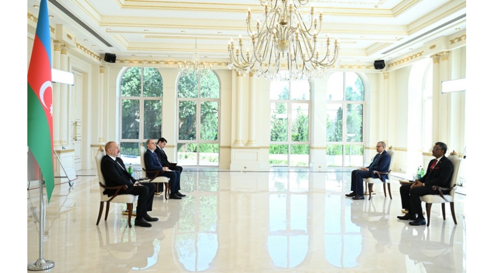 ilham-eliyev-sudanin-yeni-teyin-olunmush-sefirinin-etimadnamesini-qebul-edib