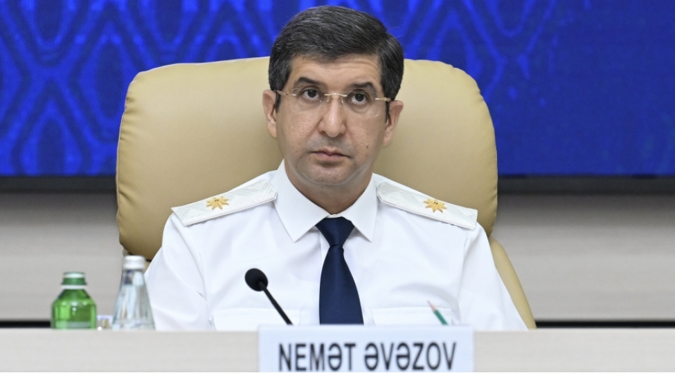 huseyn-seferov-rusiya-daxili-ishler-orqanlarinin-inzibati-binasinda-qardashi-ise-emeliyyati-kechiren-qurumlarin-avtomobilinde-olub