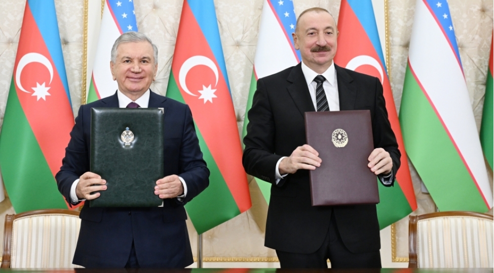 azerbaycan-ile-ozbekistan-arasinda-imzalanmish-senedler-mubadile-edilib-yenilenibfoto