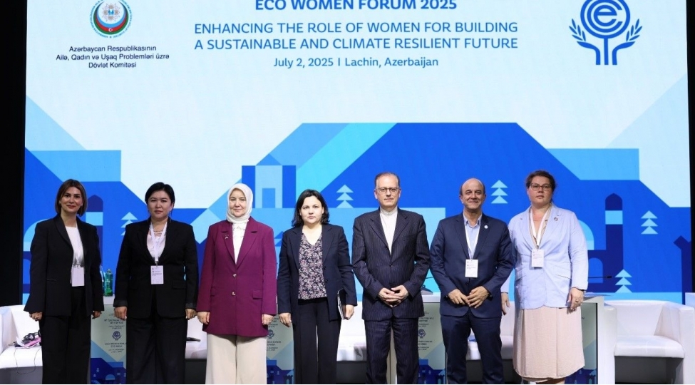 sonuncu-panelde-dayaniqli-inkishafda-qadinlarin-rolundan-danishildi