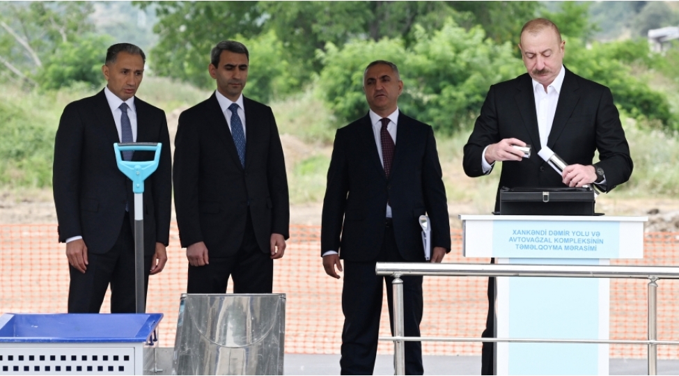 xankendi-demir-yolu-ve-avtovagzal-kompleksinin-temeli-qoyulub