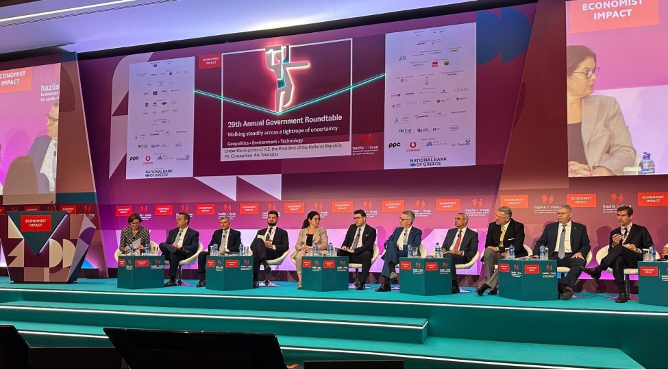energetika-nazirinin-muavini-afinada-29-cu-illik-hokumet-deyirmi-masasinda-ishtirak-edib