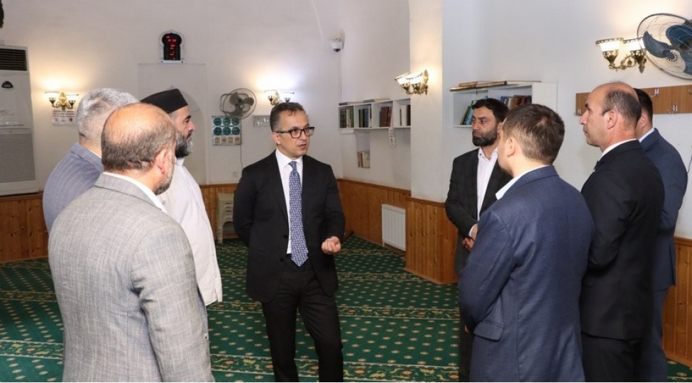 ramin-memmedov-qala-qesebesindeki-iki-mescidi-ziyaret-edib