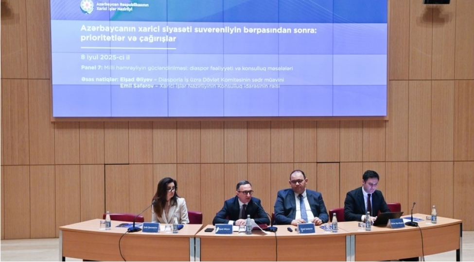 diplomatlar-xaricde-yashayan-azerbaycanlilarin-huquqlarinin-qorunmasi-meselesini-muzakire-edibler