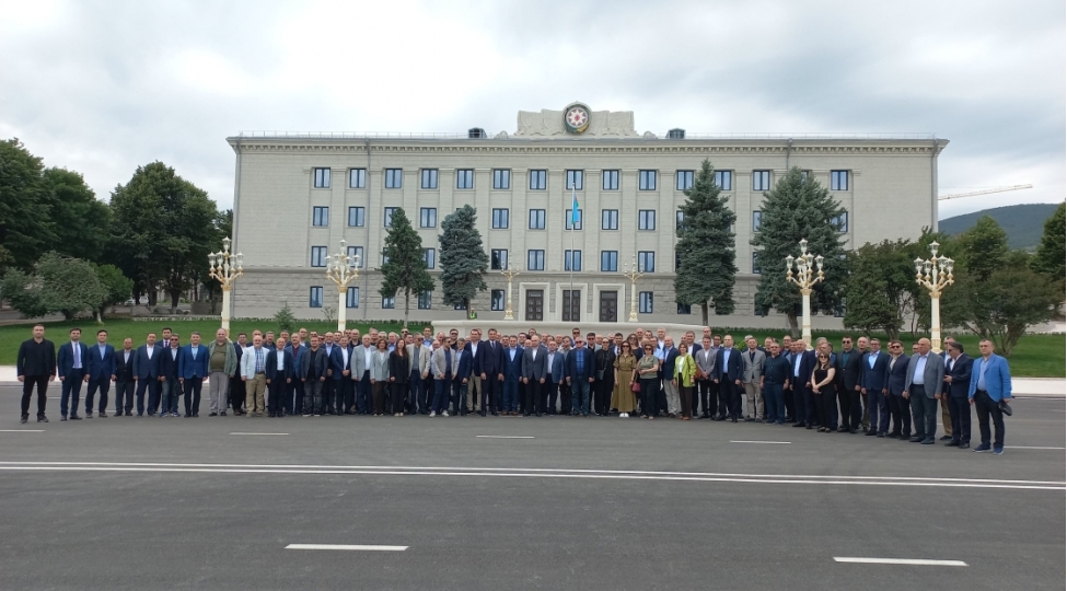diplomatik-xidmet-orqanlarinin-rehberleri-xankendi-sheherine-gelibler-foto