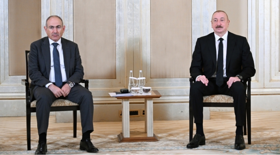 ebu-dabide-prezident-ilham-eliyevin-ermenistanin-bash-naziri-nikol-pashinyanla-gorushu-bashlayib