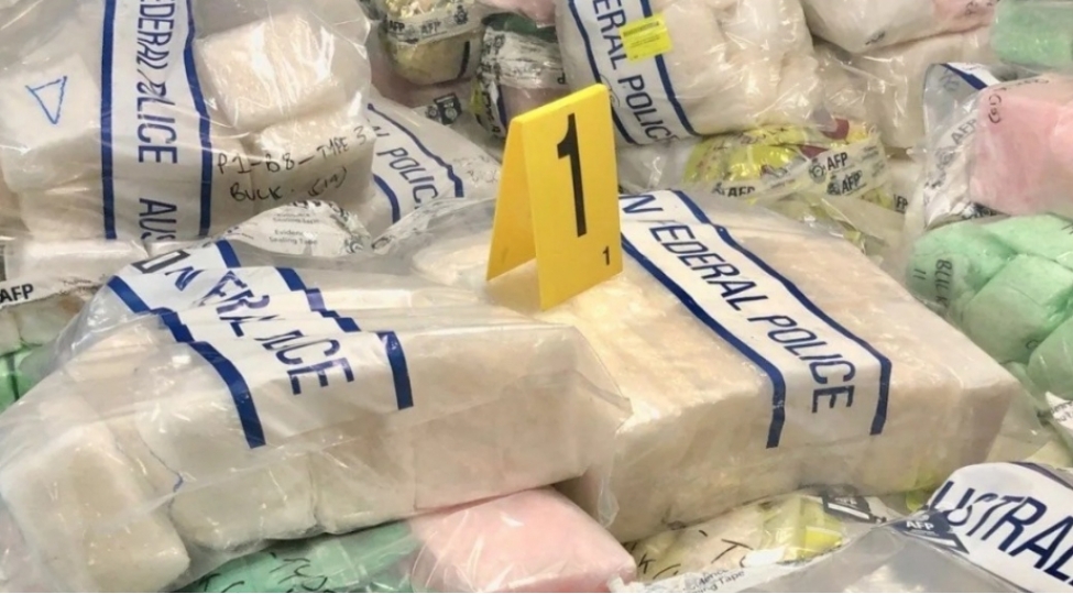 avstraliyada-2-fransa-vetendashi-32-kiloqram-metamfetamin-ile-yaxalanib
