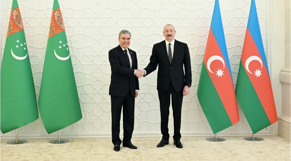 prezident-ilham-eliyevin-turkmenistan-xalq-meslehetinin-sedri-qurbanqulu-berdimehemmedov-ile-gorushu-olub-foto