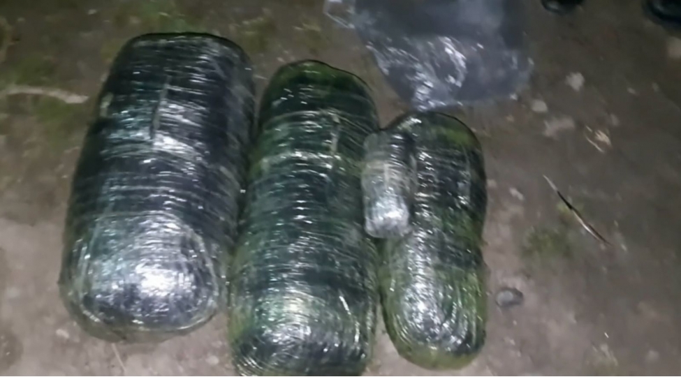 oten-gun-13-kiloqramdan-artiq-narkotik-vasite-goturulub